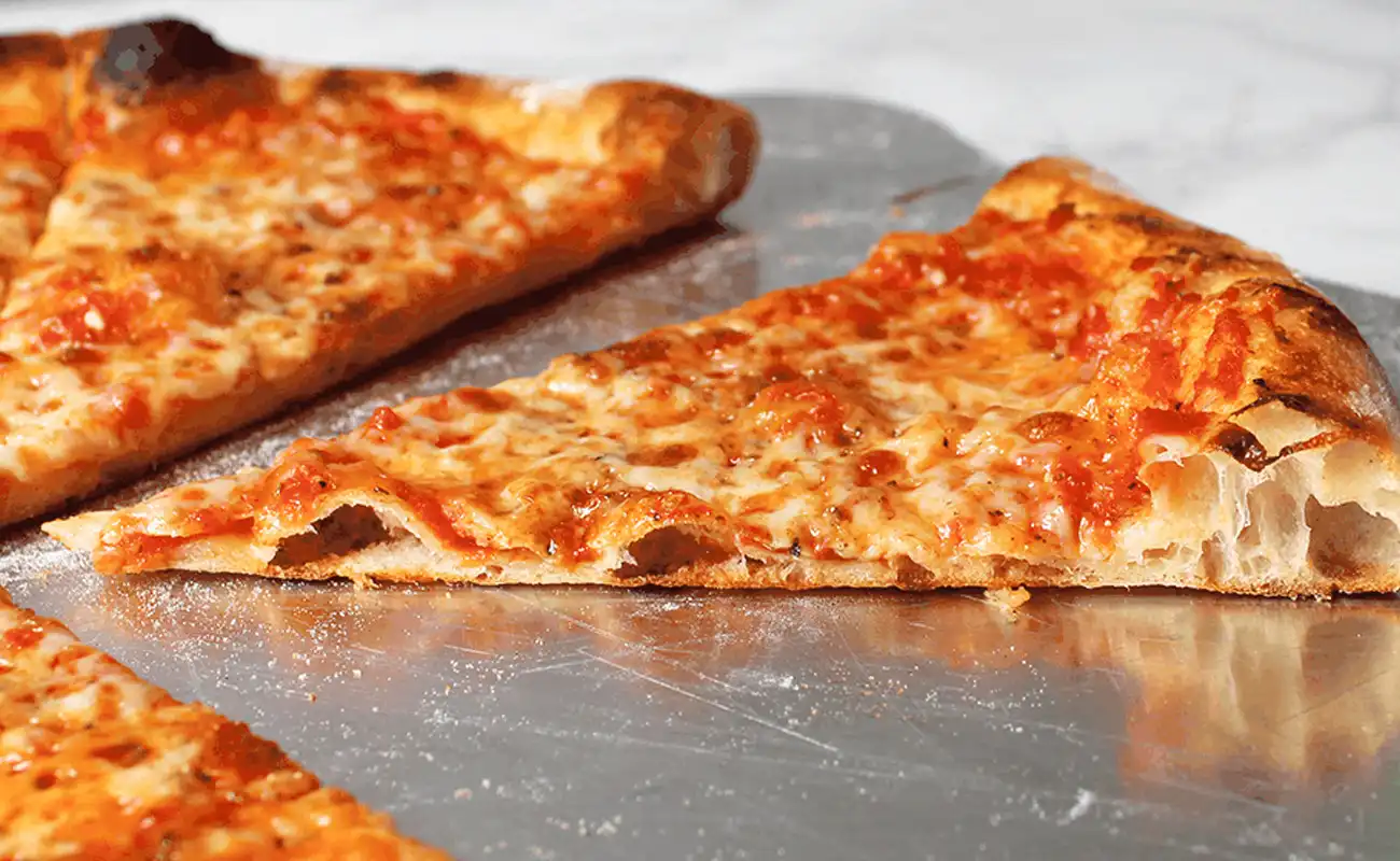 Thin crust pizza