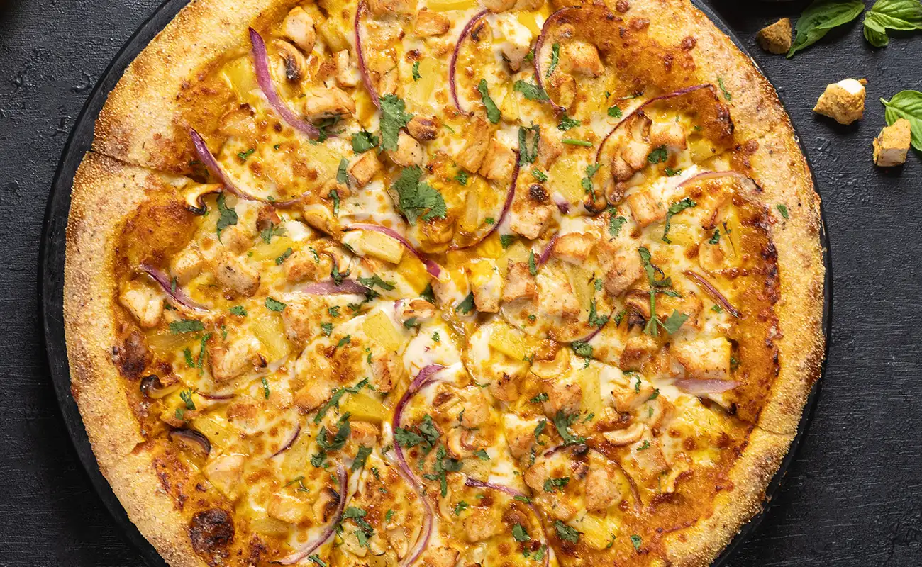 Pizzawala's Chicken Korma Pizza