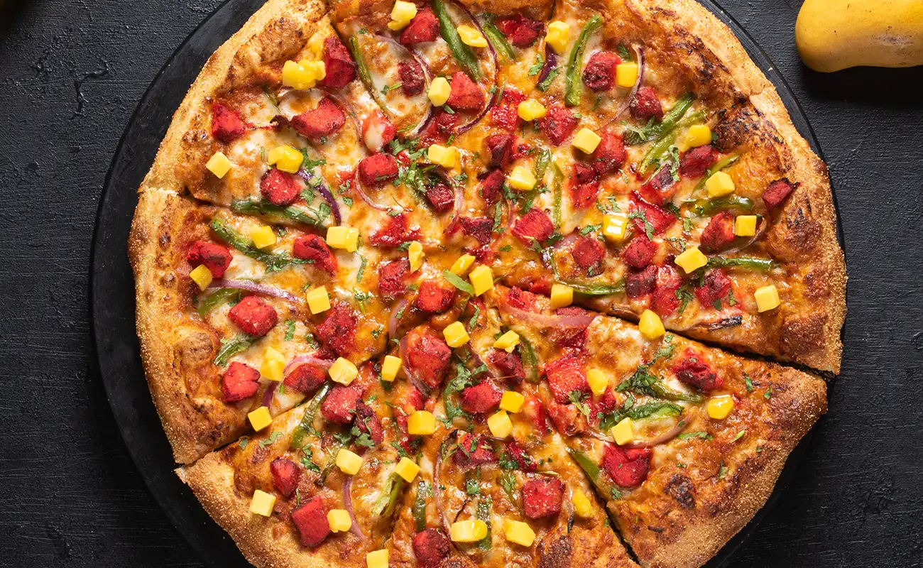 Pizzawalas Mango Chicken Pizza